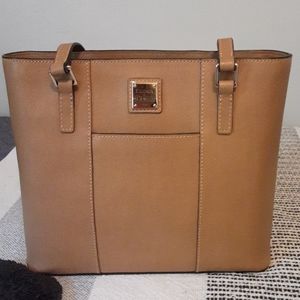 Dooney & Bourke Tote